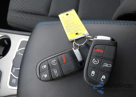 2019 Jeep Grand Cherokee Upland 4X4 из США, поврежденный, VIN 1C4RJFAG2KC620398